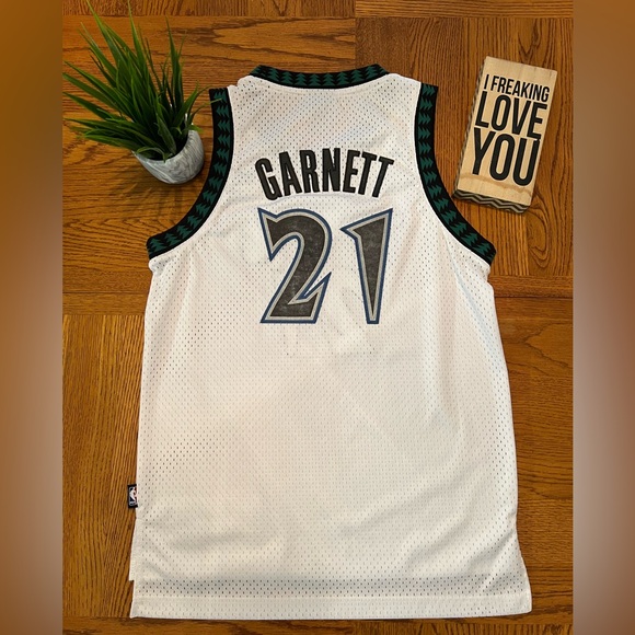 Kevin Garnett Timberwolves NBA Reebok Youth Jersey - Picture 6 of 9